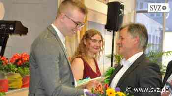 Bildung in Ludwigslust-Parchim: Fachabiturienten feiern ihren Abschluss | svz.de - svz – Schweriner Volkszeitung