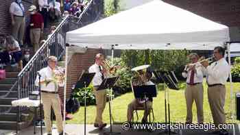 Boston Symphony Orchestra gives pop-up concert at Berkshire Medical Center for hospital staff - Berkshire Eagle
