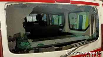 Prato, il folle assalto alla Municipale nei caroselli. Ha 20 anni la vigilessa ferita - LA NAZIONE