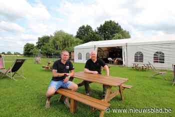 Zomerbar serveert BBQ tussen Boechoutse velden