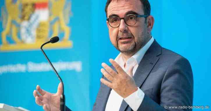 Holetschek verteidigt Bayern-Regeln bei Zuschauer-Rückkehr