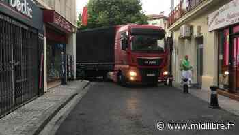 Frontignan : un poids lourd coincé dans les rues du centre-ville - Midi Libre