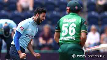 Depleted England thrash dismal Pakistan in first ODI