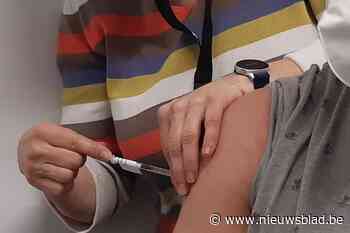 Vaccinatiecentrum deelt coronaprikjes uit in pop-up<BR />