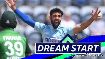 England v Pakistan: Saqib Mahmood takes two wickets in first three balls