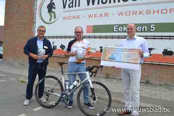 Ondernemer Marc (64) zamelt ruim 25.000 euro in voor Kom op tegen Kanker