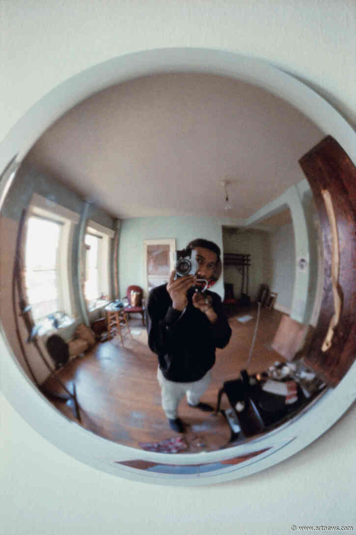 With a New Book and Major Exhibitions on the Horizon, Barkley L. Hendricks’s Photography Comes into Focus