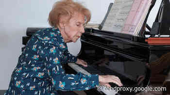 This Woman Has Been Playing Piano For 104 Years, And She’s Still At It