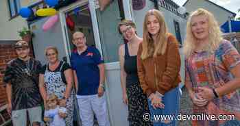 Volunteers open food pantry to help feed Willand's vulnerable - Devon Live