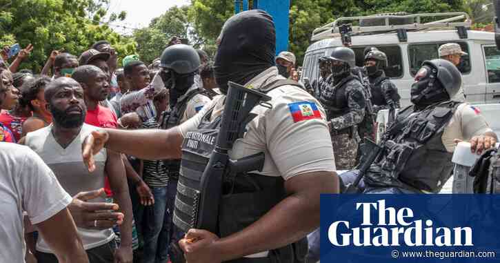 Haiti: crowds protest after arrest of Jovenel Moïse assassination suspects – video