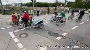 Augsburger Klimacamp veranstaltet eine Rad-Demo auf der B17 - Augsburger Allgemeine