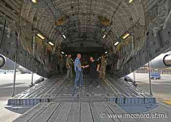 Military legislative assistant to U.S. Rep. Marilyn Strickland, Betsy Dudley visits Team M - 62nd Airlift Wing