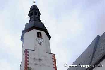 Im Kirchenmodell: Gemeinde sammelt für Kirchensanierung - Freie Presse