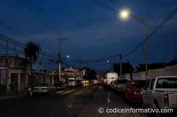 Entrega municipio de Querétaro luminarias en La Loma - Códice Informativo