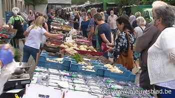 De markt leeft weer, maar mondmaskers blijven op