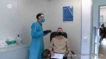 Jobstudenten moeten bijspringen in testcentra: “Mijn mama was nogal bezorgd”