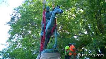 Charlottesville removes two Confederate statues as onlookers cheer