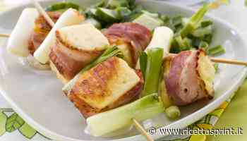 Scamorzine al miele con erba cipollina | Finger food veloci e saporiti - RicettaSprint