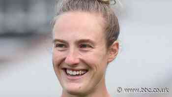 Charlotte Edwards Cup: Emma Lamb hits ton and takes 3-16 as Thunder hammer Sunrisers