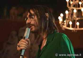 Francesco Bianconi live in piazza a Soliera, poi la finale Europei - La Pressa