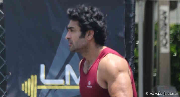 Kumail Nanjiani Puts Massive Muscles on Full Display During Workout!