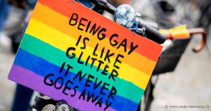 Hunderte Menschen bei CSD-Radl-Demo für Toleranz