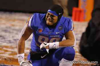 Cleveland Browns medical staff stepping up for Curtis Weaver - Dawg Pound Daily