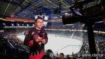 Chinese language sportscaster spreading the love for hockey among Chinese Canadians