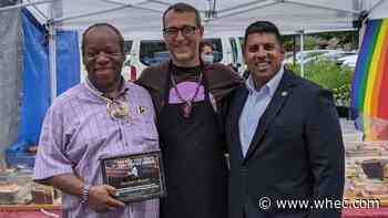 Sen. Jeremy Cooney honors local black, LGBTQ+ owned small business with state award