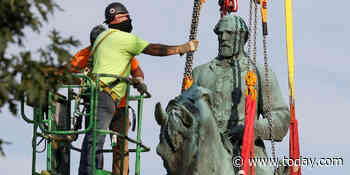 Charlottesville removes 3rd monument hours after Lee, Jackson statues come down