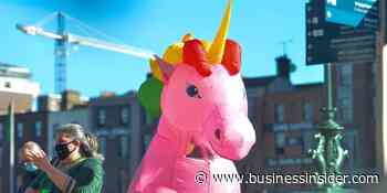 SCOTT GALLOWAY: Fintechs Are Taking Over the Banking Industry - Business Insider