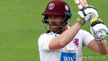 County Championship: Somerset on course for Division One thanks to James Hildreth ton against Surrey