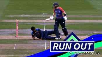 England v India: Heather Knight dismissed for 30 after bizarre run-out