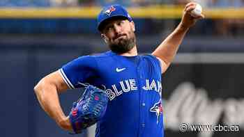 Robbie Ray loses no-hit bid in 7th inning, helps Blue Jays avoid series sweep