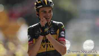 Kuss claims Tour de France stage 15 win as Pogacar increases overall lead