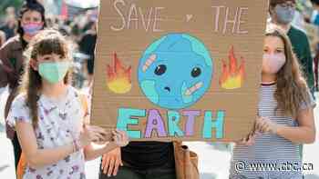 Ottawa submits new greenhouse gas targets to UN, plans changes to carbon-pricing 'benchmark'