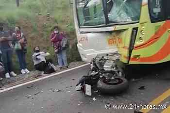 VIDEO: Embiste autobús a motociclista en la Carretera México-Cuernavaca - 24 HORAS