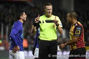 Twee scheidsrechters slagen niet voor hun fysieke proeven aan de vooravond van de competitie