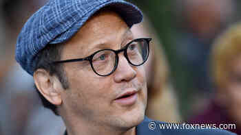 Rob Schneider goes off on coronavirus vaccine in Twitter tirade: 'Just say no' - Fox News
