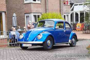 Rijdende oldtimermeeting verrast jong en minder jong
