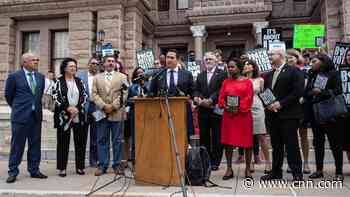 Texas Democrats leave state to block Republicans from passing voting restrictions
