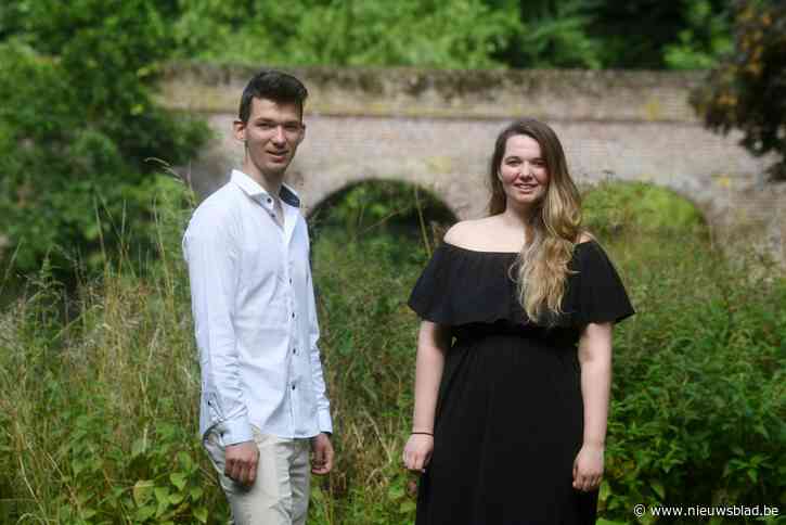 Sharon (26) en Ian (24) zijn als kind uit onveilige thuissituatie gehaald en in instelling geplaatst: “Wij zijn het bewijs dat je wél vooruit kunt in het leven, ondanks alles”