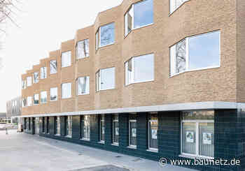 Flandrische Ziegelziehharmonika - Schule in Middelkerke von B-architecten und A1AR - BauNetz.de