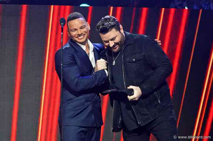 Chris Young & Kane Brown’s ‘Famous Friends’ Hits No. 1 on Country Airplay Chart