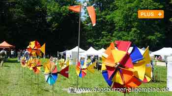 Markt "Kunst und Handwerk" lockt viele zum Sisi-Schloss - Augsburger Allgemeine