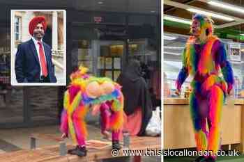 Council leader apologises over 'obscene' library incident