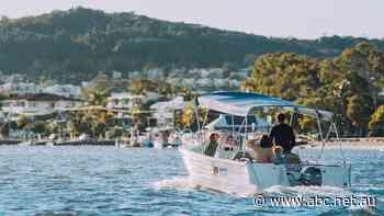 Queensland's 'lockdown tourism' booms as travellers jump on cancellations