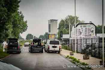 Inbreker schiet eigenaar bouwbedrijf in de borst