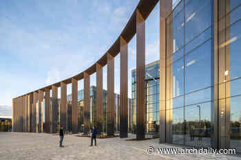 Gateway Building / Scott Brownrigg - ArchDaily