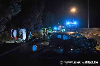 Twee zwaargewonden bij spectaculair ongeval op E17
